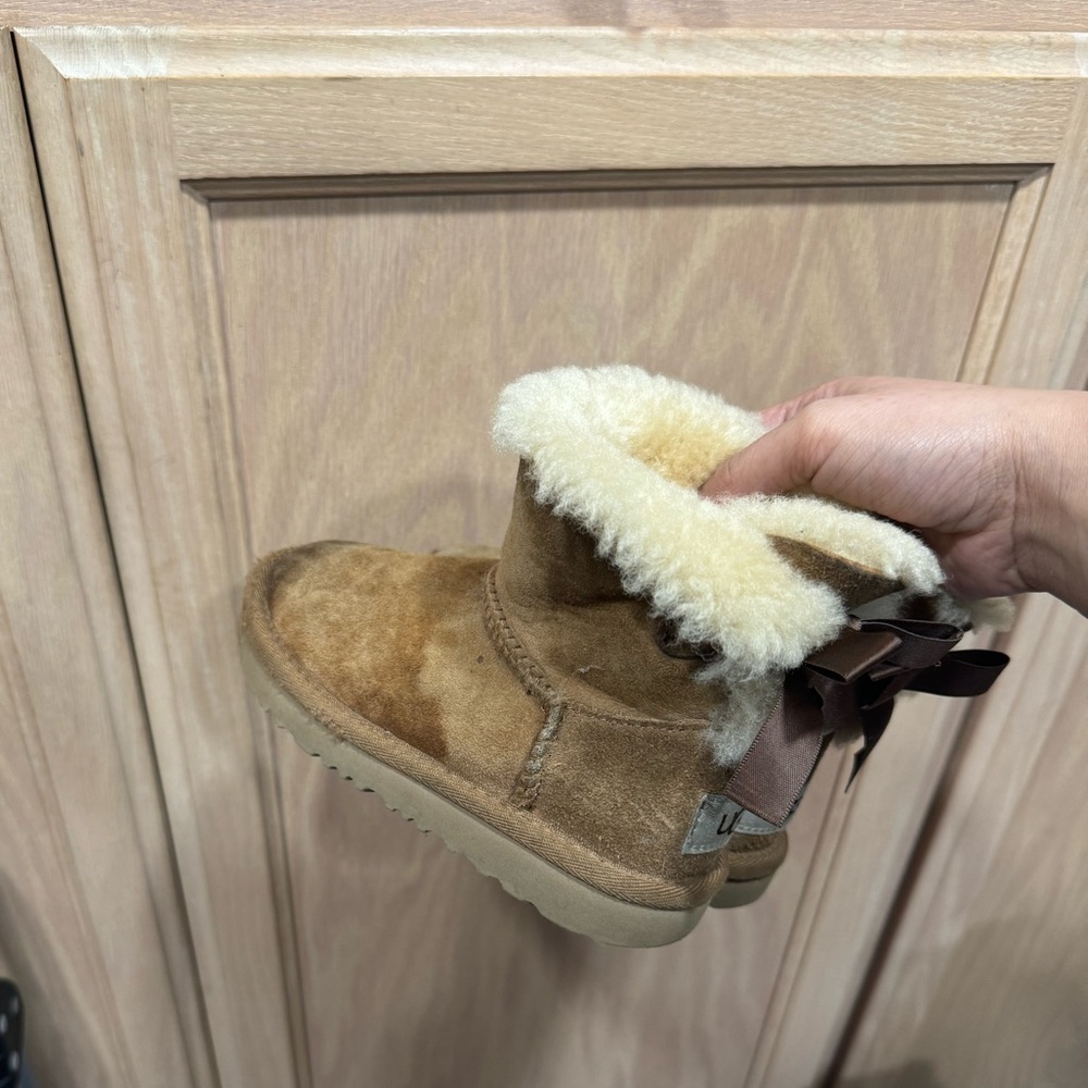 Ugg booties with bows